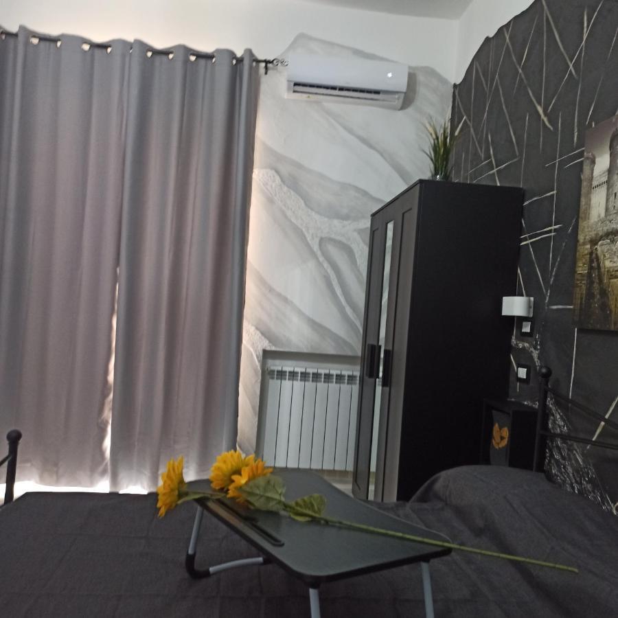 In The Center Rooms Neapel Exterior foto